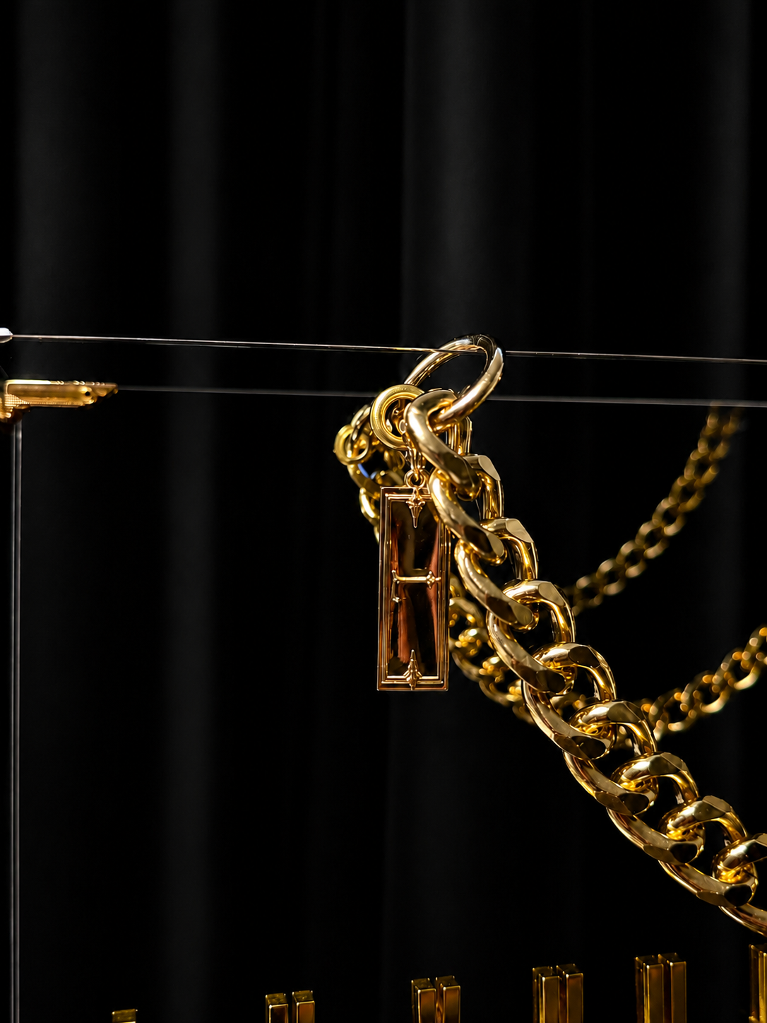 The Signature Piece